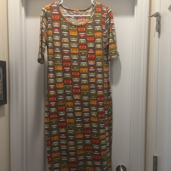 LuLaRoe Dresses & Skirts - ⚡️⚡️BOGO: LuLaRoe Medium Julia⚡️⚡️